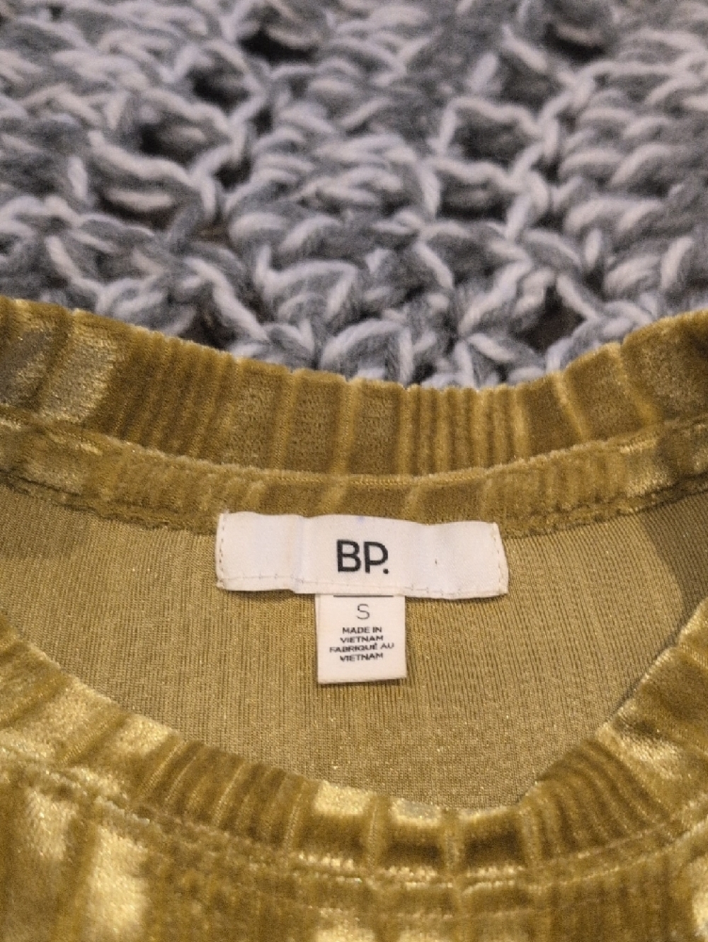 BP Metallic Velvet Crop Top • Golden Festival Statement • Retro Y2K Party Vibes - Picture 3 of 8
